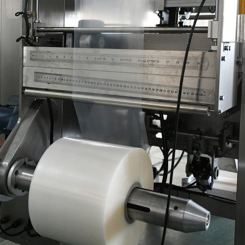 Automatic VFFS Cassava Chips Snack Pouch Nitrogen Filling Packing Machine