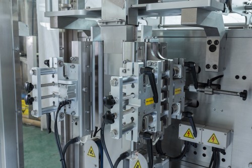 8 Side Sealing Bag Packing Machine Quad Brick Bottom Bag Vertical Form Fill Seal Packing Machine