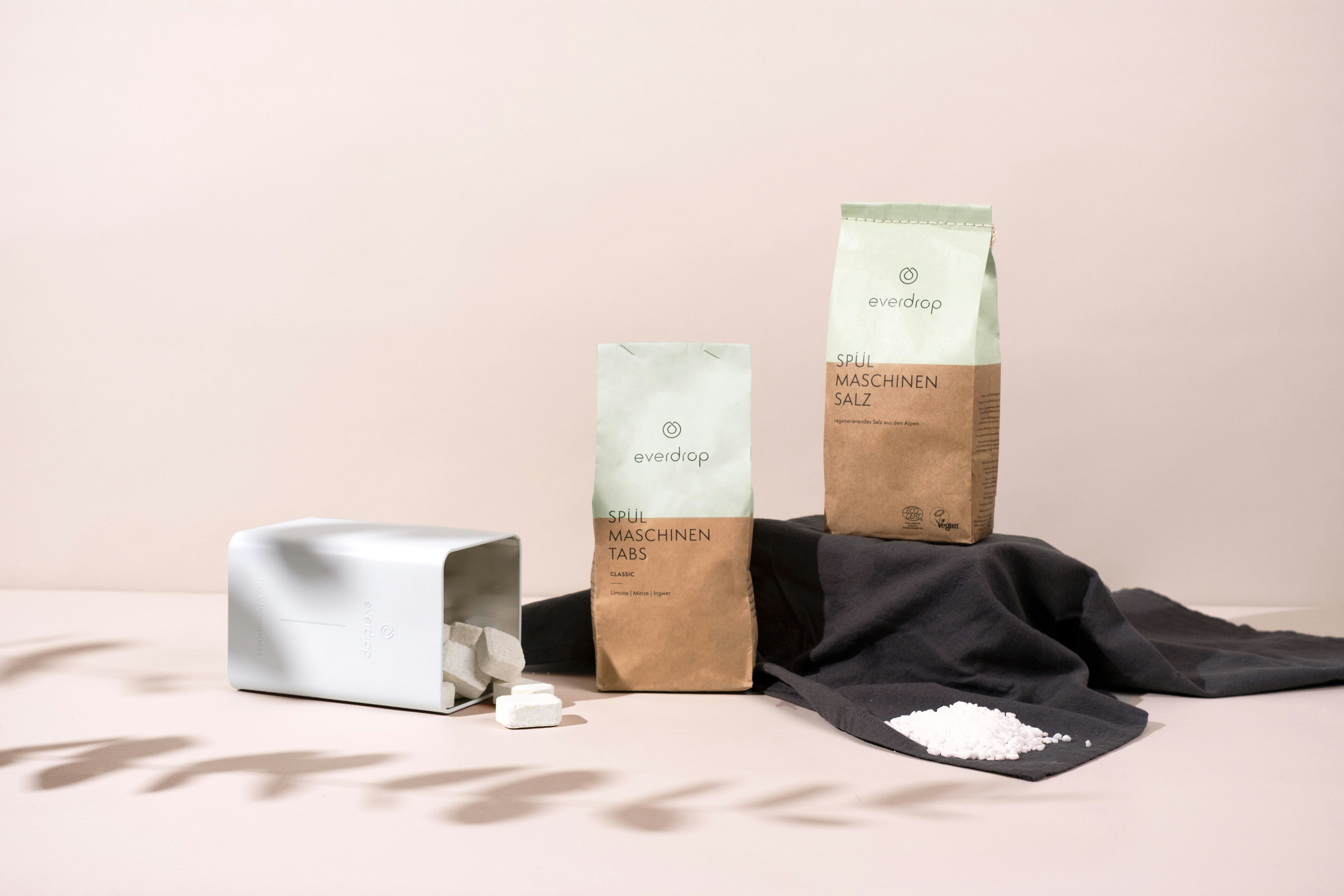 An array of different bag styles like pillow bags and gusseted bags produced by a VFFS machine.