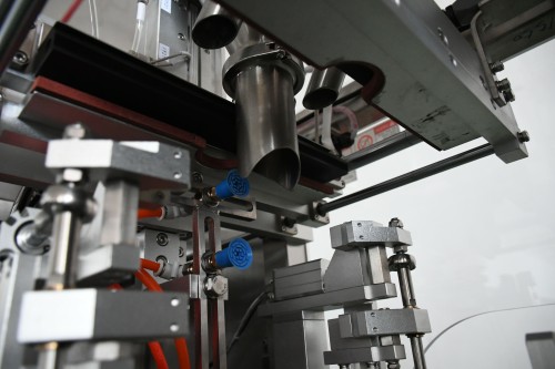 Automatic Weighing Mini Doypack Bag Zipper Pouch Dried Seeds Coffee Beans Packing Machine Supplier