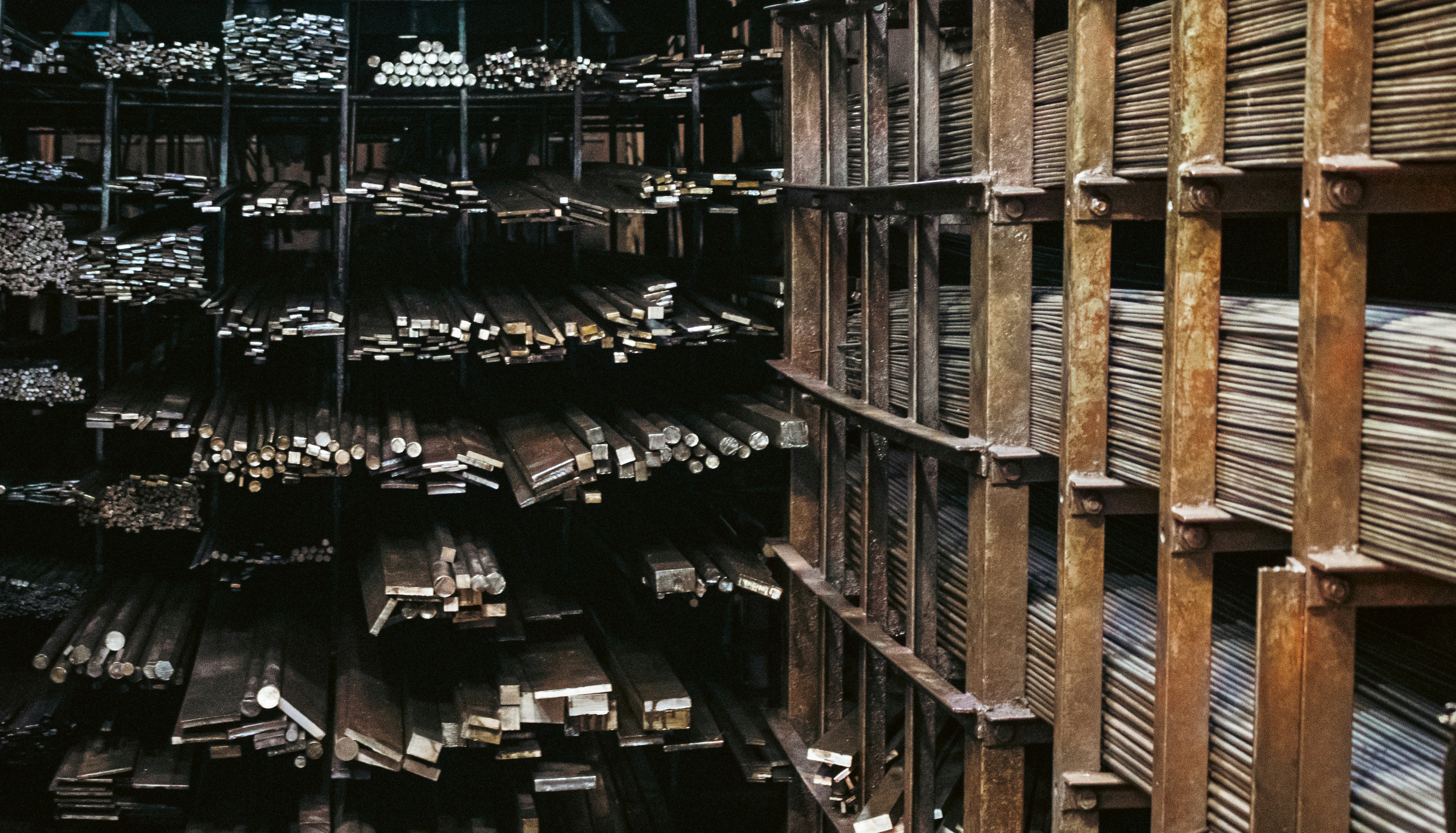 A Granule Horizontal Packing Machine in a factory setting