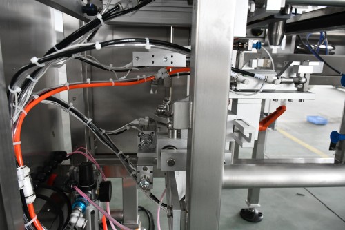 Hot Full Automatic Stand Up Pouch Jelly Fruit Juice Filling Packing Machine Stand Up Zipper Bag Packing Machine