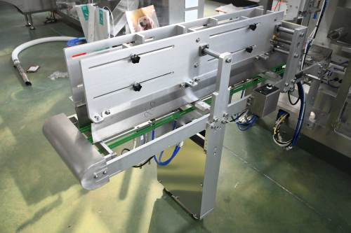 Kraft Paper Premade Bag Packing Machine丨Coffee Beans Filling Machine 丨Zipper Stand up Plastic Pouch丨Horizontal Automatic Vacuum