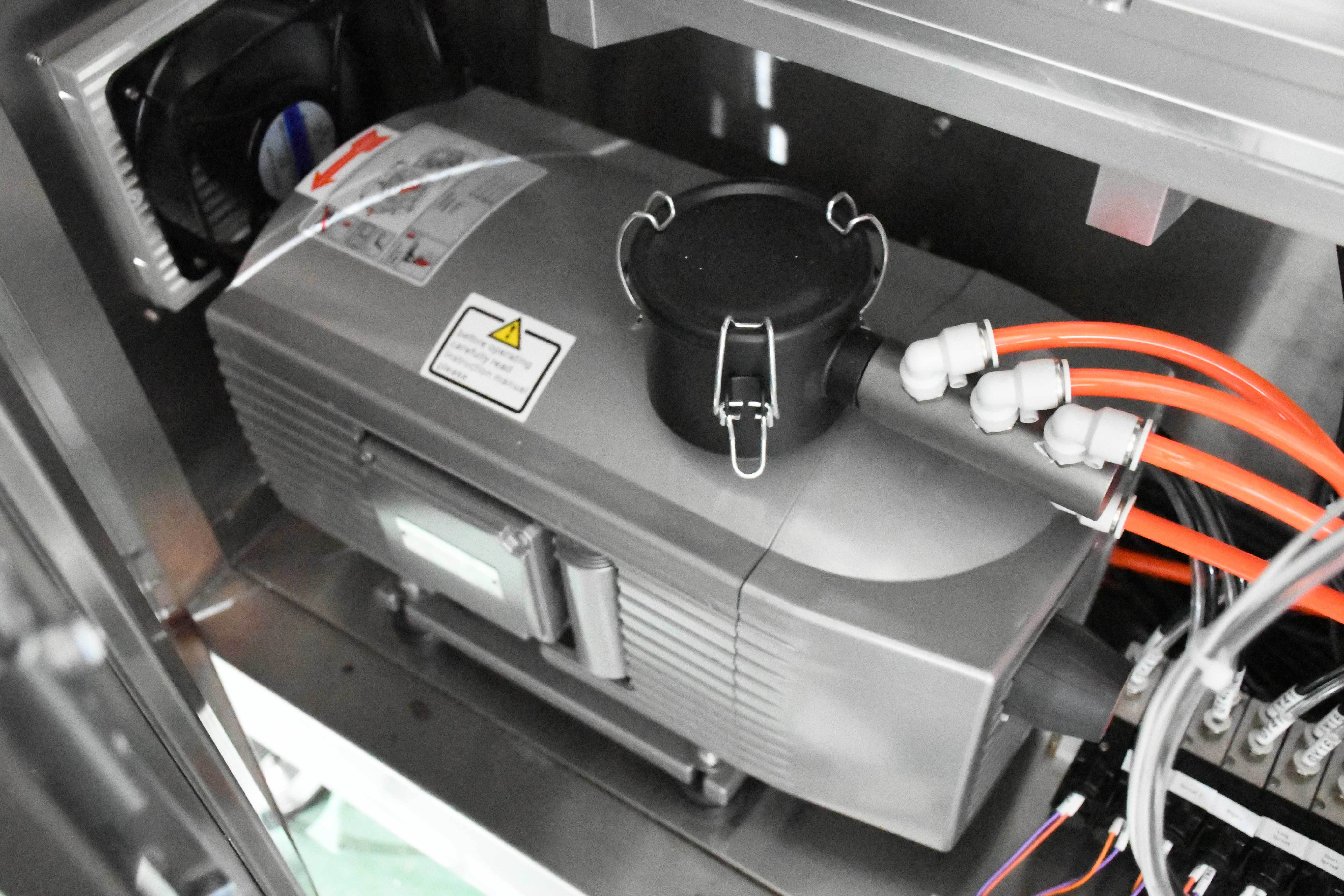 vacuum-pump
