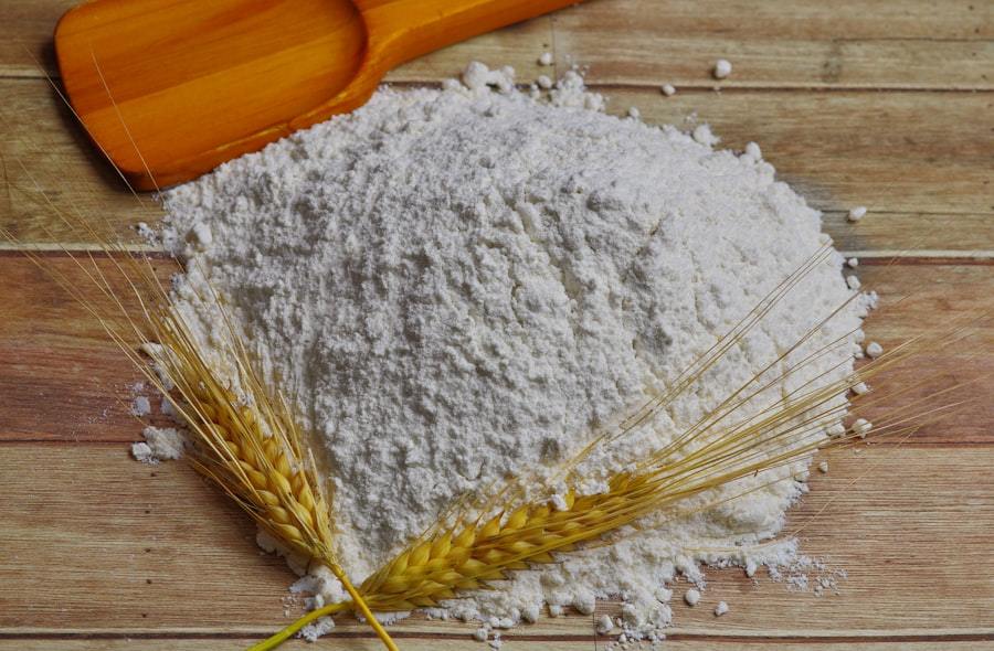 Flour filling machine for starch and baking powder bags