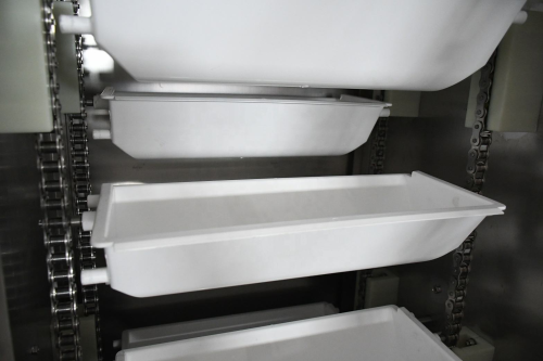 1.8L 3.8L 6.5L Z Type Bucket Elevator With Vibration Feeder Conveyor for Candy Rice Beans