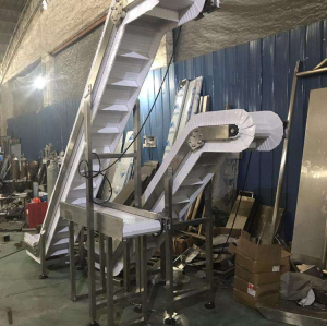 Flexible Acclivitous Baffle PU PVC Conveyor Food Transfer Grade Chips Grain Belt Incline Conveyor