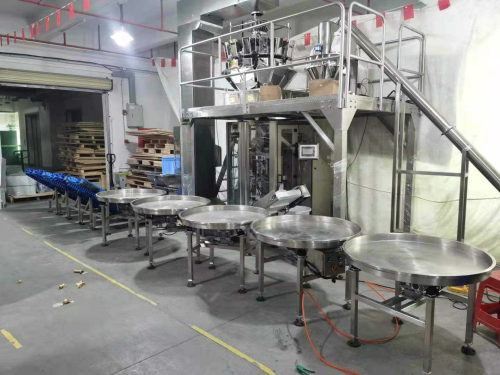 Rotary Turning Collecting Table Used to Receive the Pouch Bags Materials