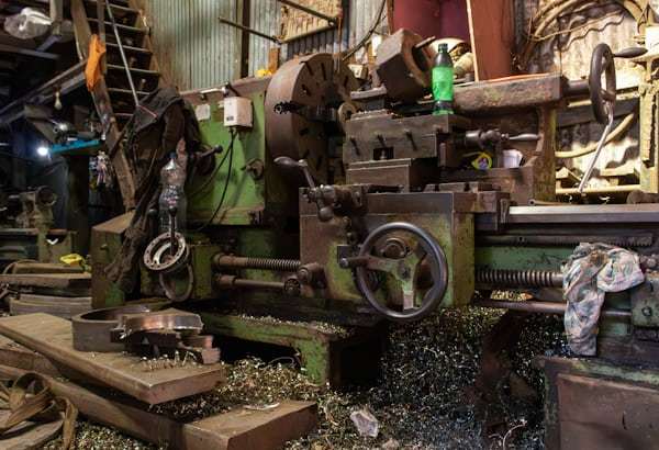 Industrial lathe machining surface-pressure-bearing timing pulley component