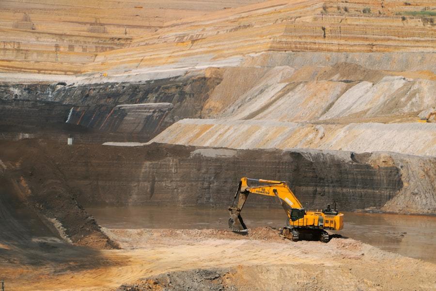 Wear-resistant steel plate used in heavy mining machinery