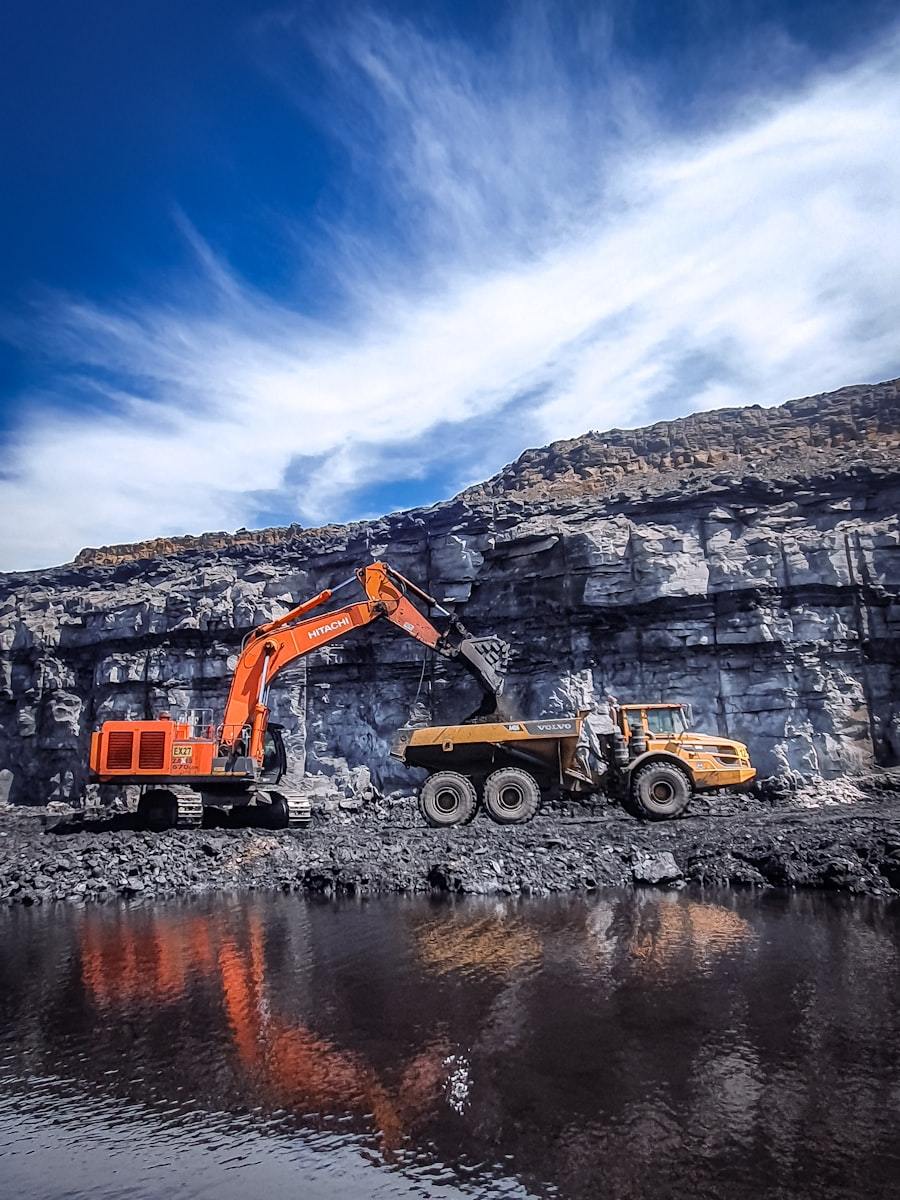 Heavy machinery loading in a quarry using wear-resistant steel components