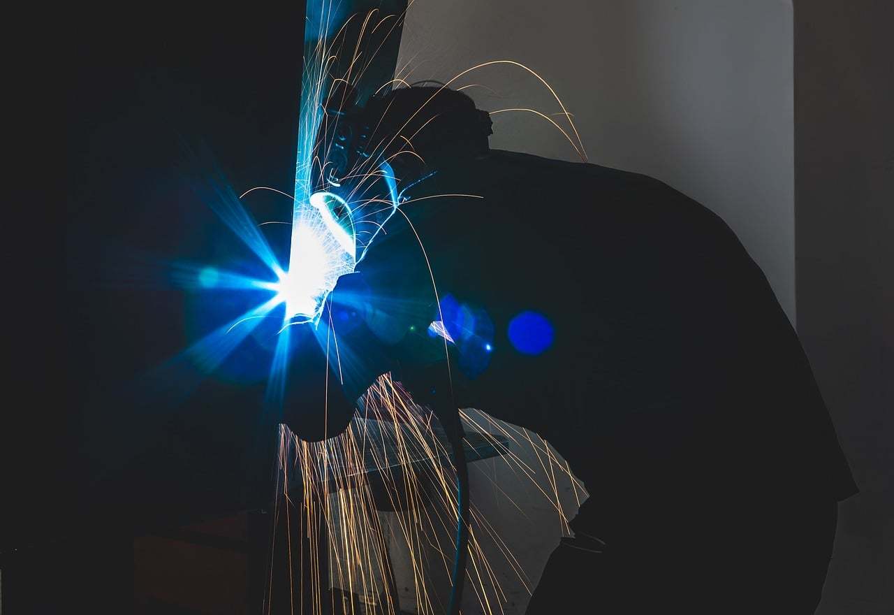 Fabrication and welding of perforated metal parts in a workshop