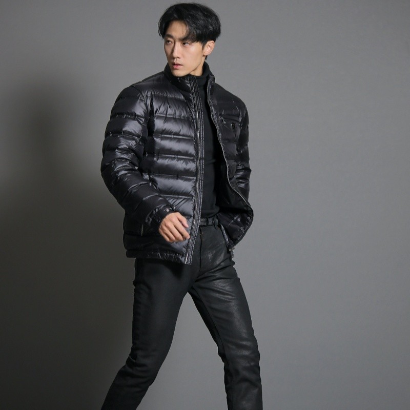 Customized men's waterproof lightweight short down jacket