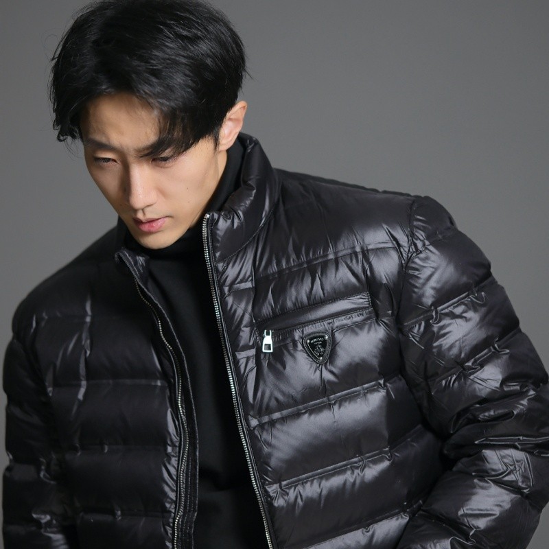 Customized men's waterproof lightweight short down jacket