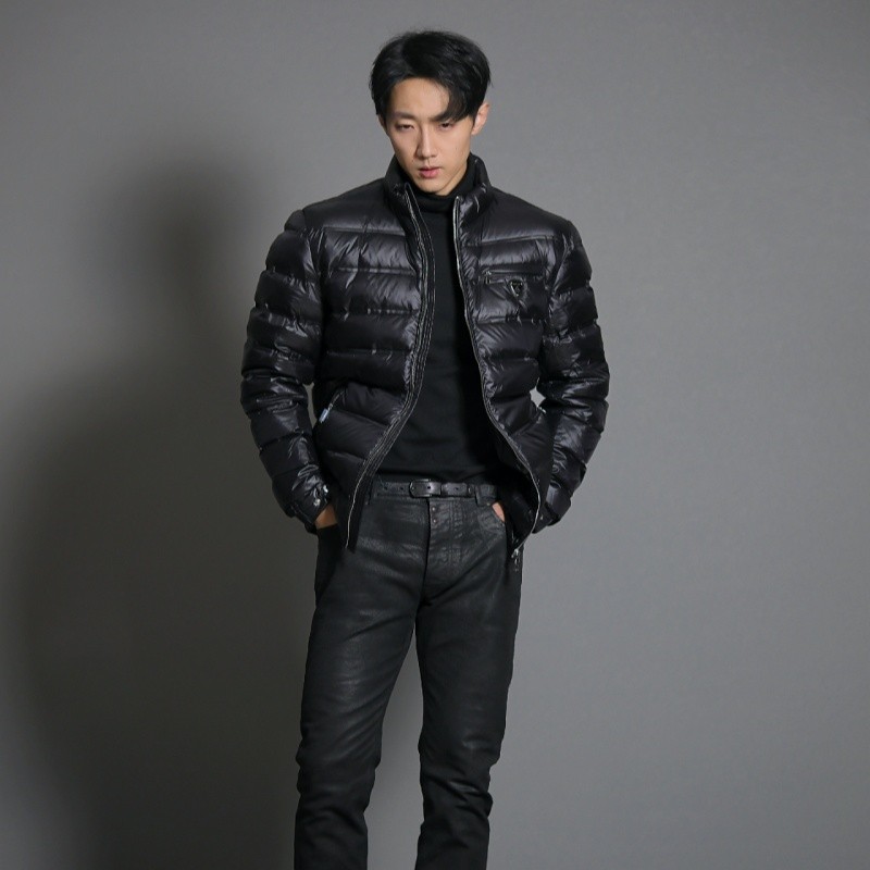 Customized men's waterproof lightweight short down jacket