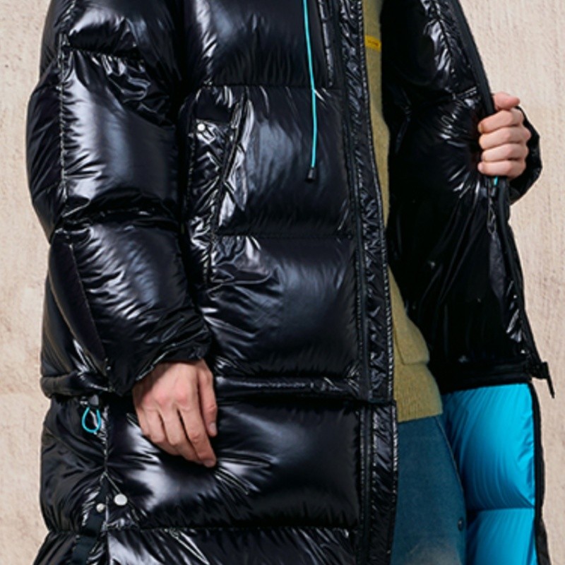 Custom men's down jacket pocket detail