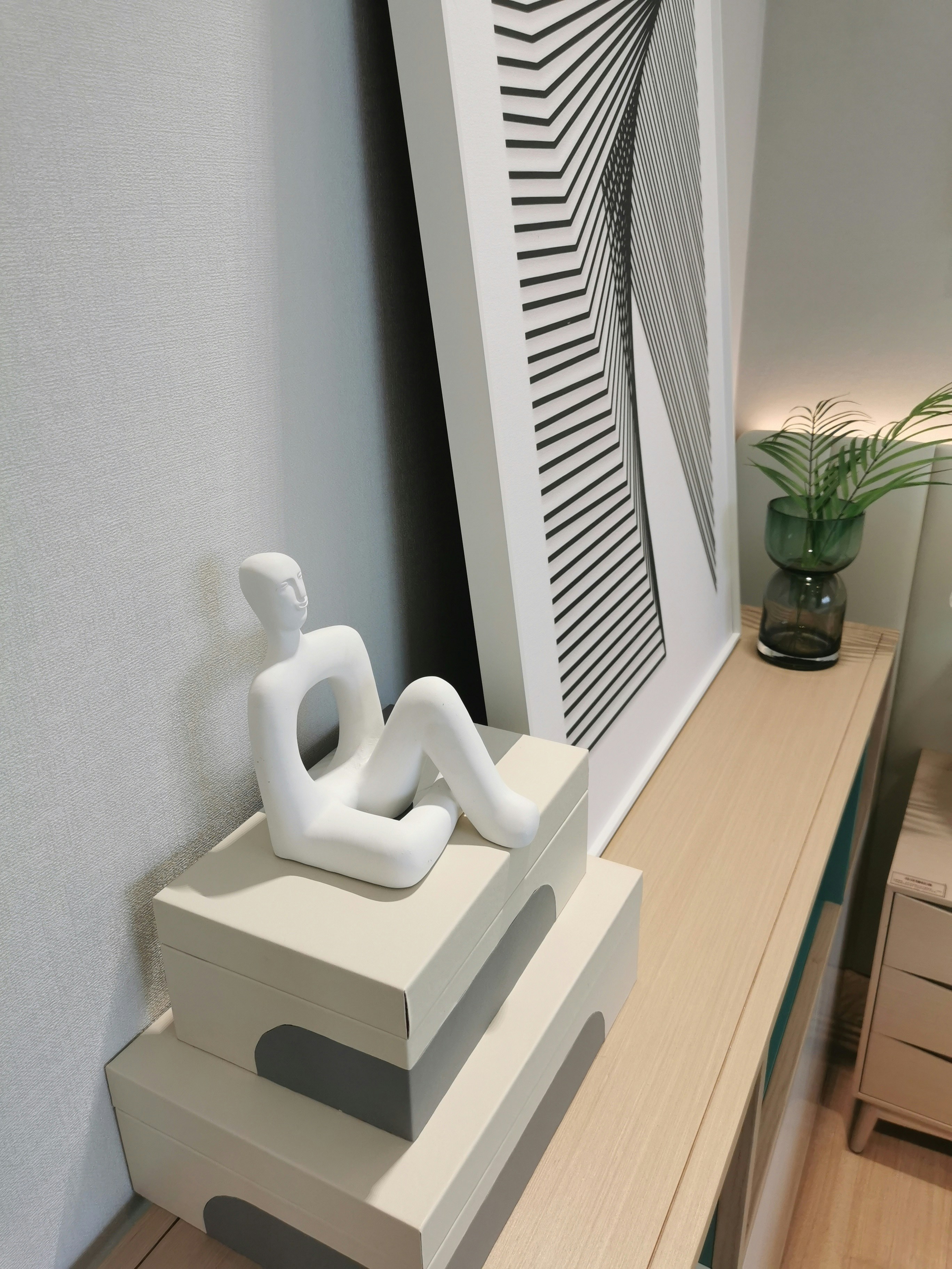 An electrical cabinet with an air conditioning unit mounted on the side to ensure optimal operating temperatures.