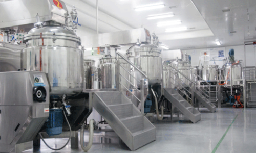 How to Build a Skincare Brand with a GMP OEM Manufacturer (Step-by-Step Guide)