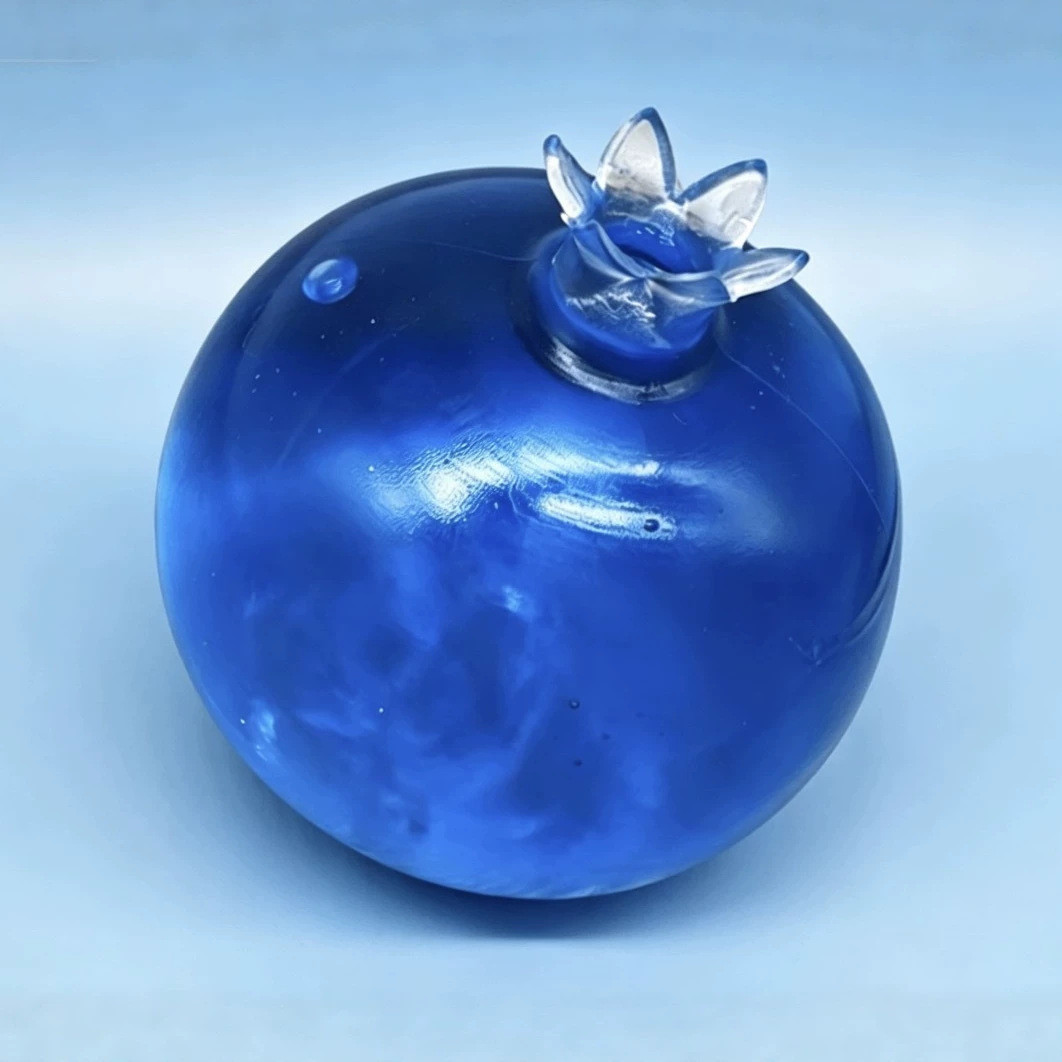 Single blueberry shape