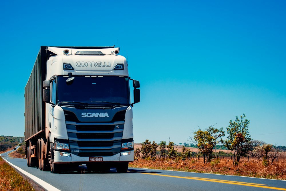Logistics warehouse processing export orders