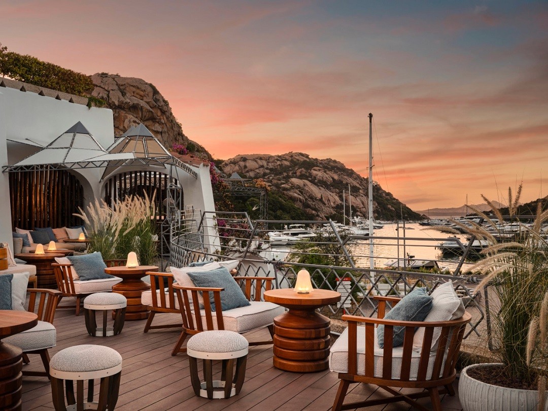 Outdoor Hotel Sofas 