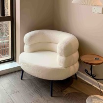 Elegant Curved Leisure Chair for Hotel VIP Lounges & Suites