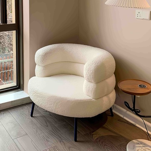 Elegant Curved Leisure Chair For Hotel VIP Lounges & Suites