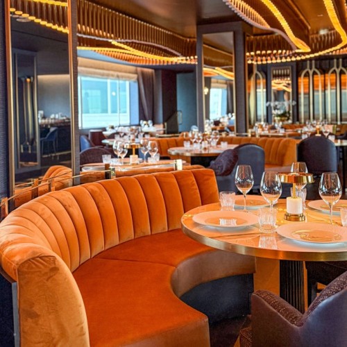High-End Hotel Furniture Customizable Curved Booth Seating