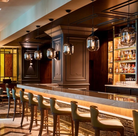 Modern Swivel Bar Stool With Footrest For Hotel Lobby & Bar Areas