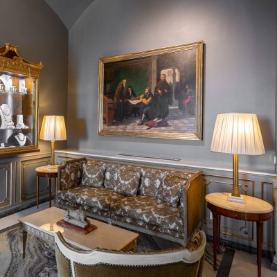 Renaissance-Style Figurative Canvas Art with Antique Gilded Frame for Hotel