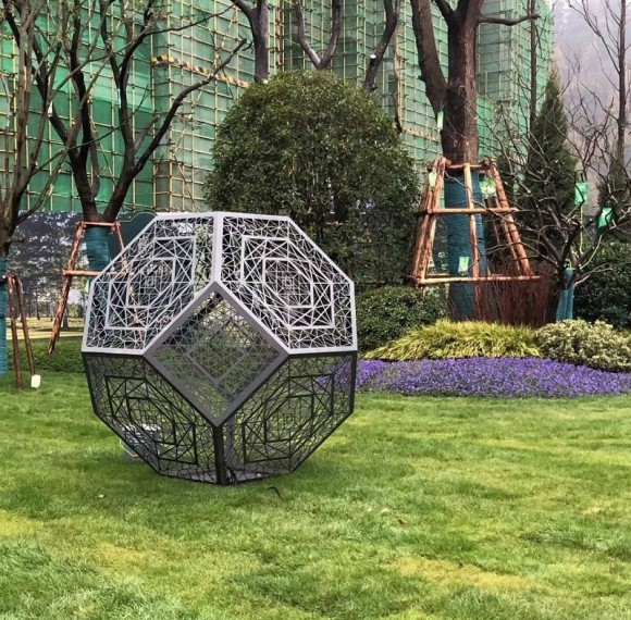 Modern Abstract Sculpture Set With Brushed Metal Finish For Hotel Gardens