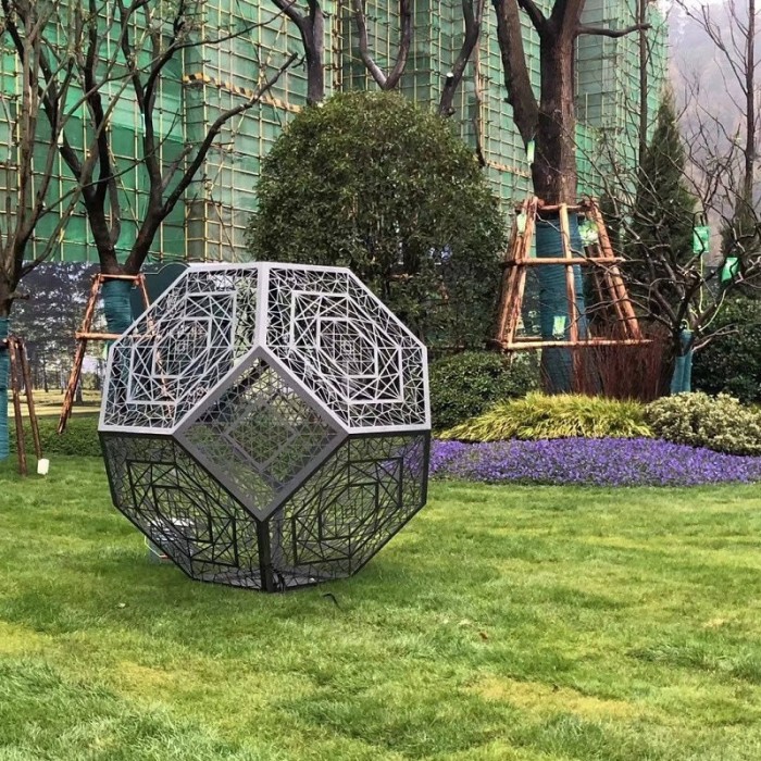 Modern Abstract Sculpture Set With Brushed Metal Finish For Hotel Gardens