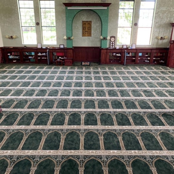 Traditional Musalla Carpet With Branded Color Schemes for Hotel Religious & Cultural Spaces