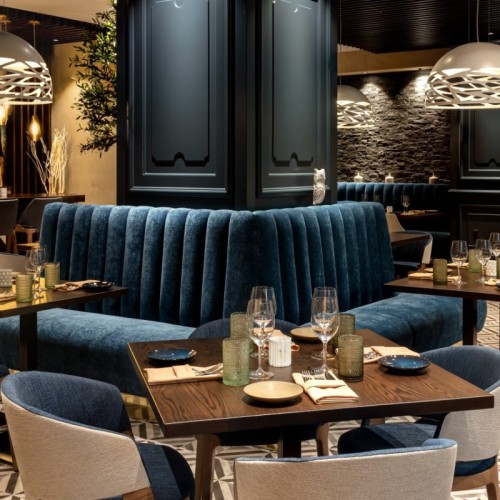 Refined High Back Curved Booth Seating For Luxury Hotel Spaces