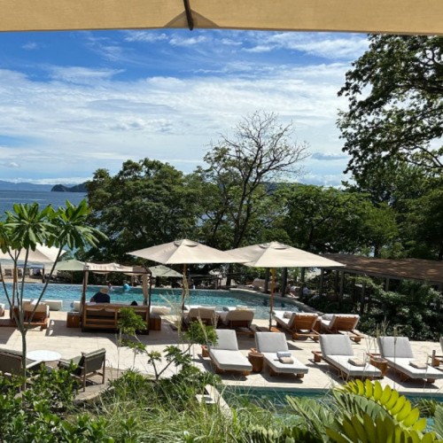 Durable Outdoor Lounge Chair Perfect For Hotel Poolside Seating
