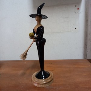 Artisanal Carved Wooden Figurine Handmade Rustic Wood Decor For Hotel Living Room