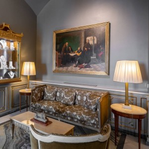 Renaissance-Style Figurative Canvas Art With Antique Gilded Frame For Hotel
