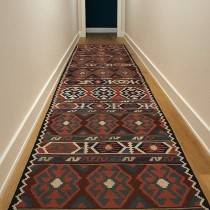 Antique Style Persian Rug For Hotel Common Areas And Living Rooms