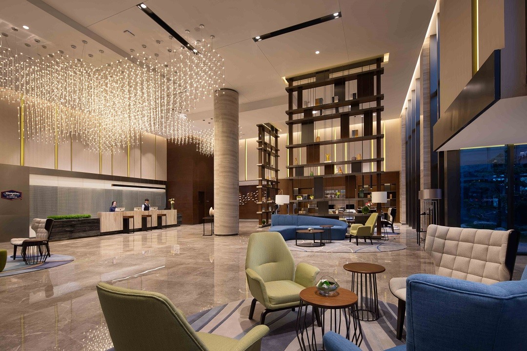 Which Furniture Is Best For High-Traffic Hotel Lobbies