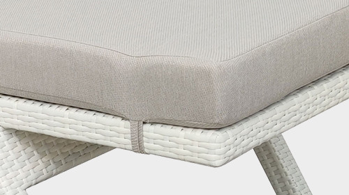 Hotel Poolside Outdoor Relaxation Pe Rattan Chaise Lounge Chair