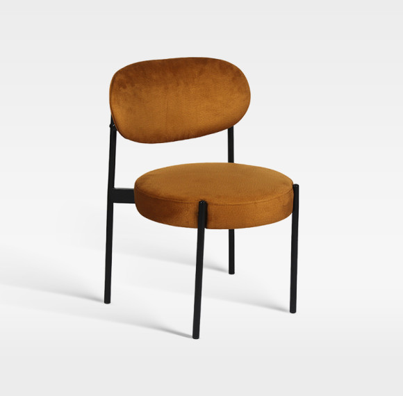 Curved Oval Back Accent Chair Premium Velvet Upholstery For Gourmet Restaurant Hotel Spaces