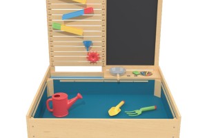 Outdoor Wooden Toys: A Buyer's Guide to Weather Resistance, Safety and Freight