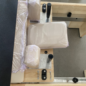 Wholesale Commercial Oak Wood Pilates Reformer with Half Tower Machine Factory