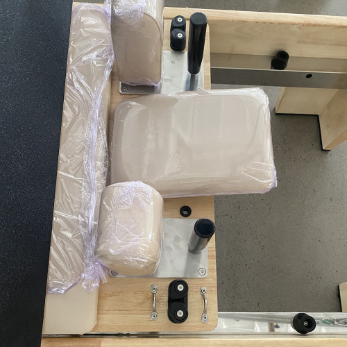 Wholesale Commercial Oak Wood Pilates Reformer with Half Tower Machine Factory