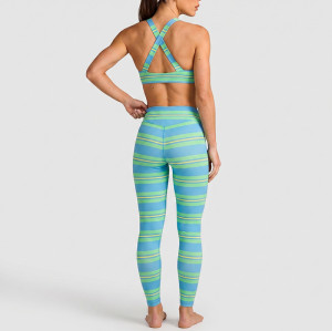 Custom Striped Cross Back Yoga Bra | OEM/ODM Activewear