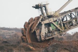 Powering Giants: Why Mining Demands Massive Gensets While Agriculture Thrives on Smaller Units