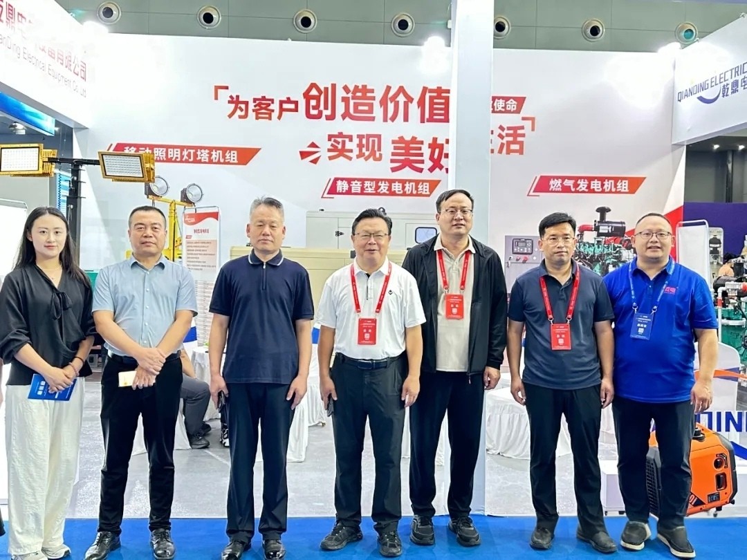 The NovArk Power and Qianding Electrical stand team at CIDEE 2026