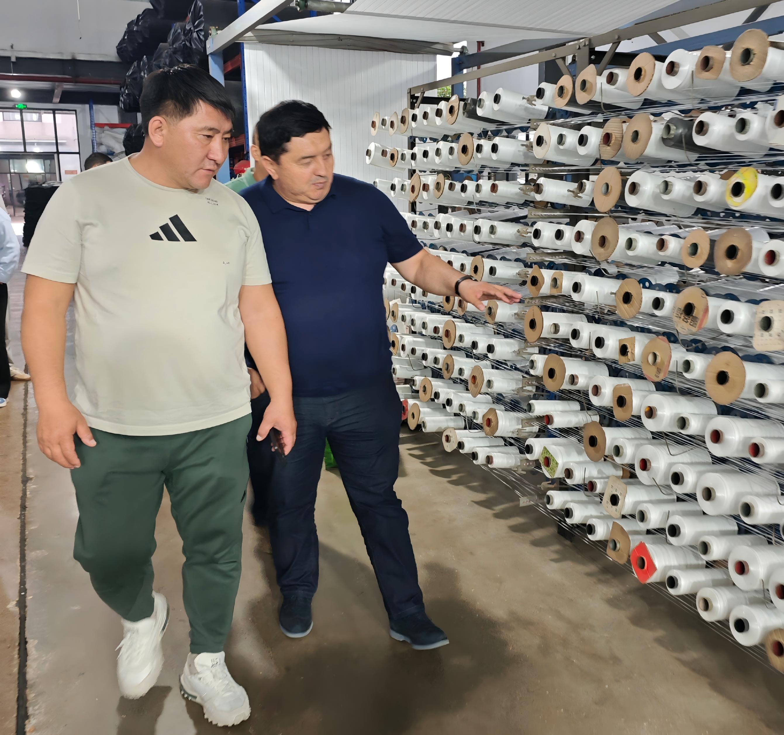 Kazakhstan clients visit HOKBG factory to know Anti-UV grow bags for trees planting
