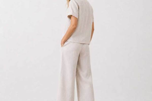 Holiday Party Outfits in Linen: Festive Looks That Breathe