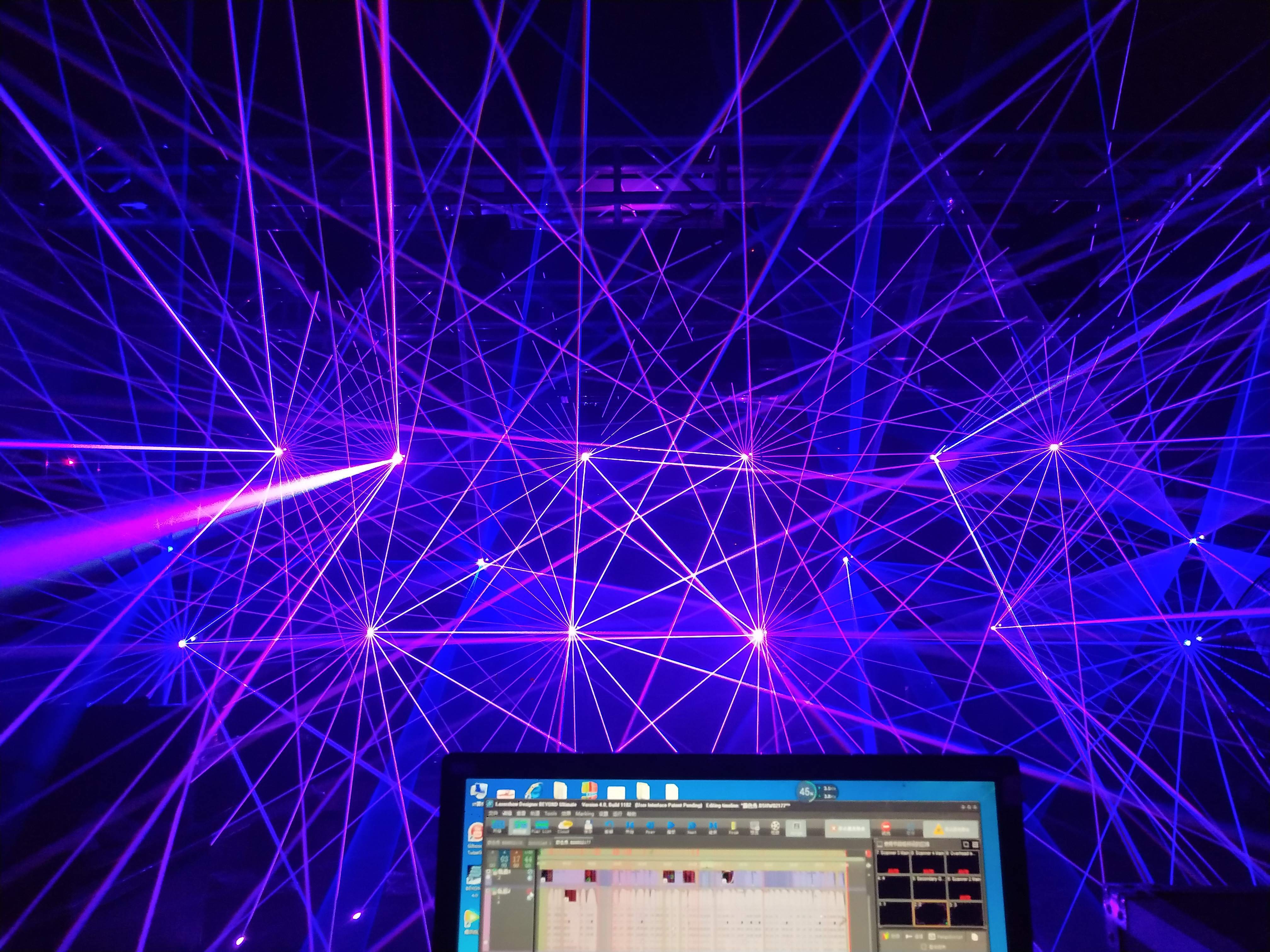 Stage Laser